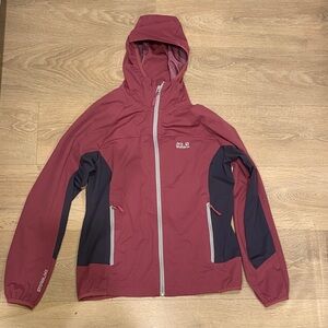 Jack Wolfskin Women's Hooded Softshell Jacket in Burgundy and Dark Navy Contrast